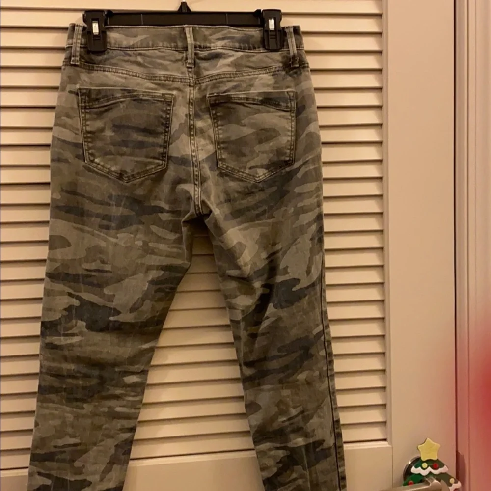 Express Jeans - Picture 3 of 5